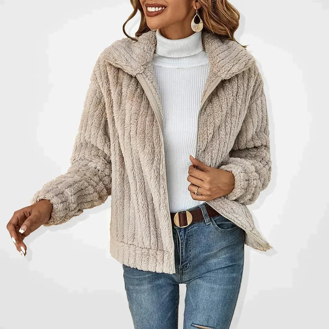 Liora | Veste Femme en Fausse Fourrure Côtelée à Revers et Zip