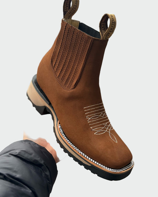 Olivia | Bottines Western Femme en Cuir Brodées Bout Carré Semelle Crantée